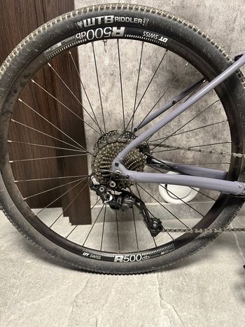 Used Kross Esker 5.0 2024 2024 Road & Gravel, Light Gray — image 9 of 13