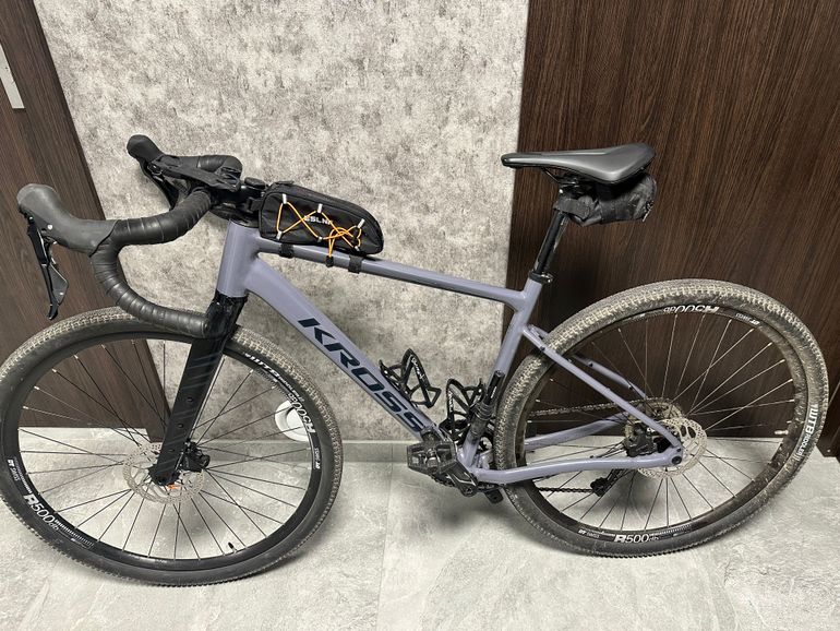 Used Kross Esker 5.0 2024 2024 Road & Gravel, Light Gray — image 1 of 13