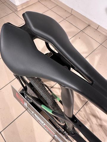Used Pinarello Grevil Shimano GRX 2023 Road & Gravel, Green — image 3 of 13