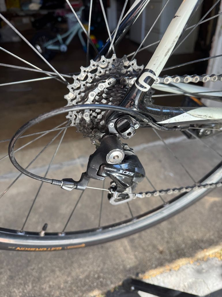 Used Cannondale Synapse 3 2016 2016 Road & Gravel, Black — image 5 of 10