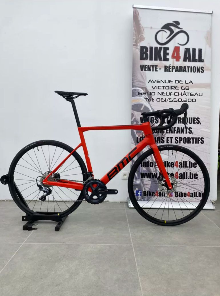Used BMC Teammachine SLR FIVE 2022 2022 Road & Gravel — image 1 of 3