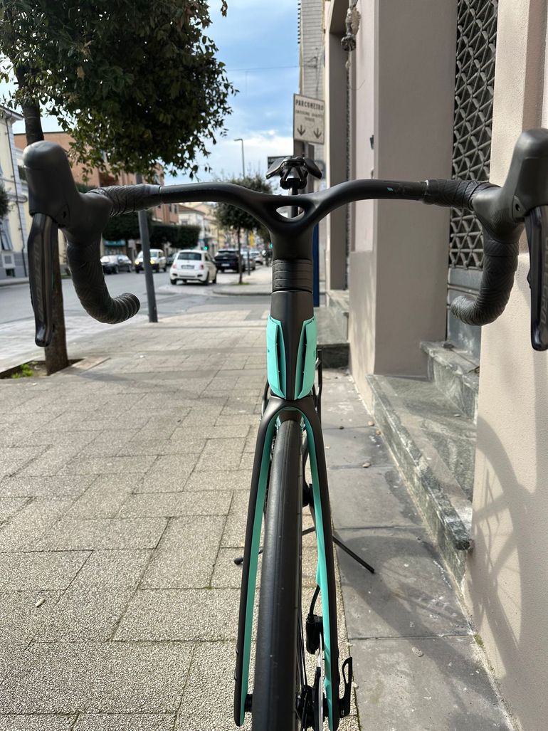 Brugt Bianchi Oltre PRO Ultegra Di2 2023 2023 Road & Gravel — billede 2 af 5