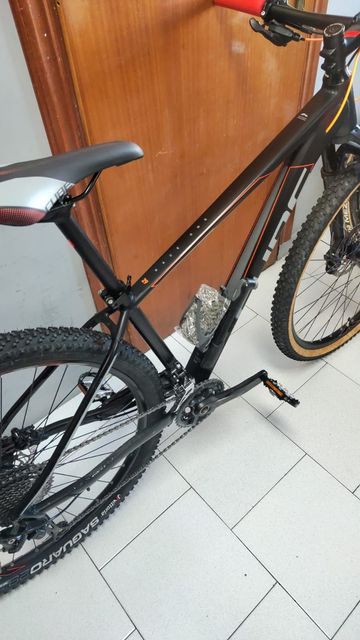 Used CUBE Race One 2015 Mountainbike, Black — image 4 of 19