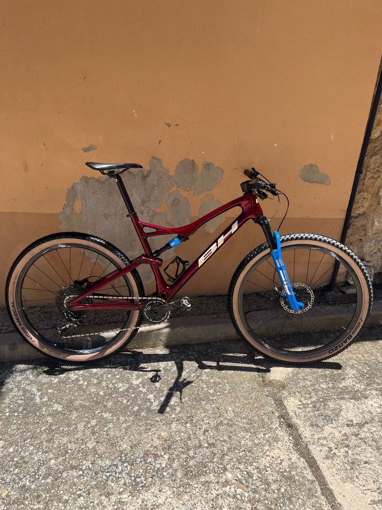 Used BH Lynx SRAM XX1 Eagle 2022 Mountainbike, Red — image 1 of 4