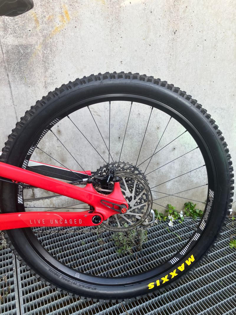 YT Industries JEFFSY 27 CF Pro 2019 2019 Mountainbike usato, Rosso — immagine 6 di 23