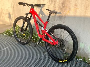 YT Industries JEFFSY 27 CF Pro 2019 2019 Mountainbike usato, Rosso — immagine 3 di 23