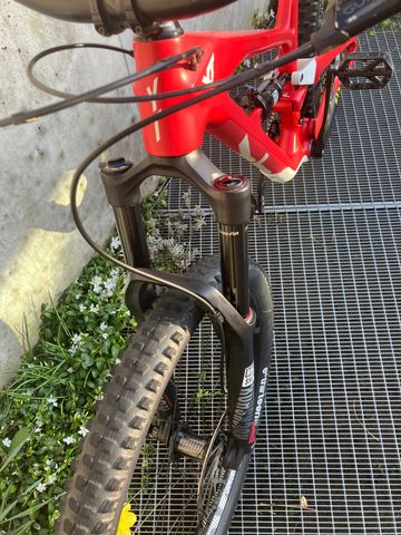 YT Industries JEFFSY 27 CF Pro 2019 2019 Mountainbike usato, Rosso — immagine 7 di 23
