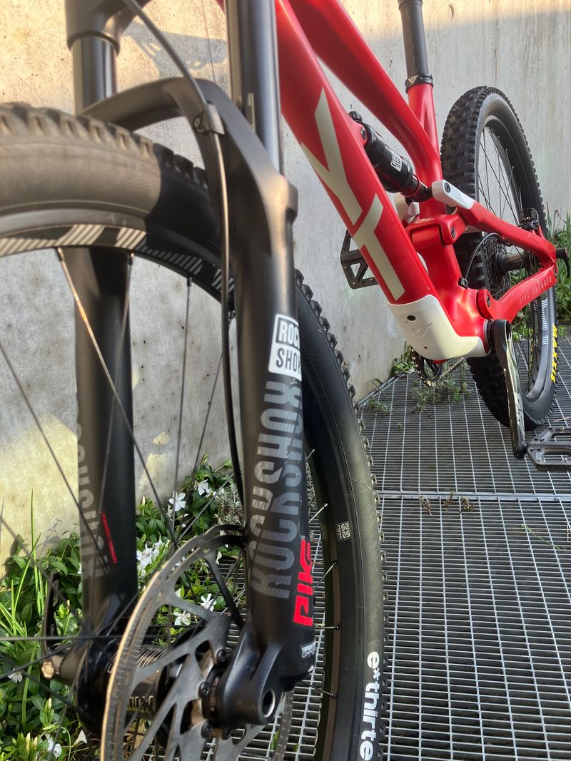 YT Industries JEFFSY 27 CF Pro 2019 2019 Mountainbike usato, Rosso — immagine 13 di 23
