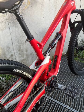 YT Industries JEFFSY 27 CF Pro 2019 2019 Mountainbike usato, Rosso — immagine 15 di 23