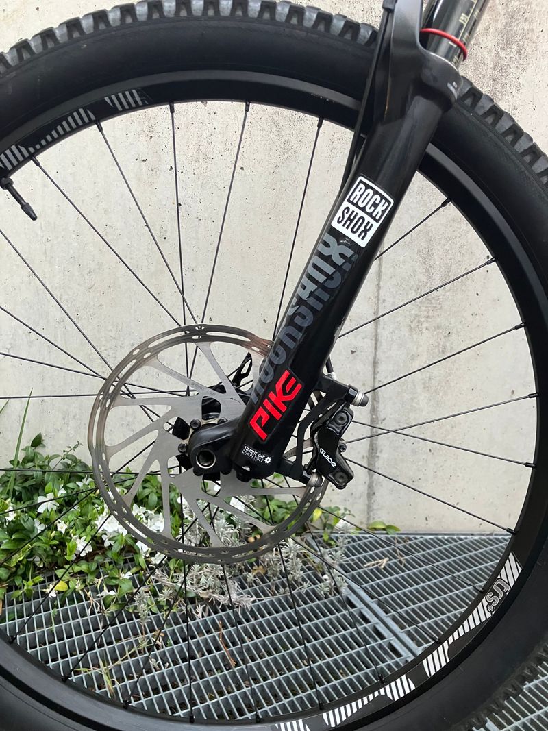 YT Industries JEFFSY 27 CF Pro 2019 2019 Mountainbike usato, Rosso — immagine 21 di 23