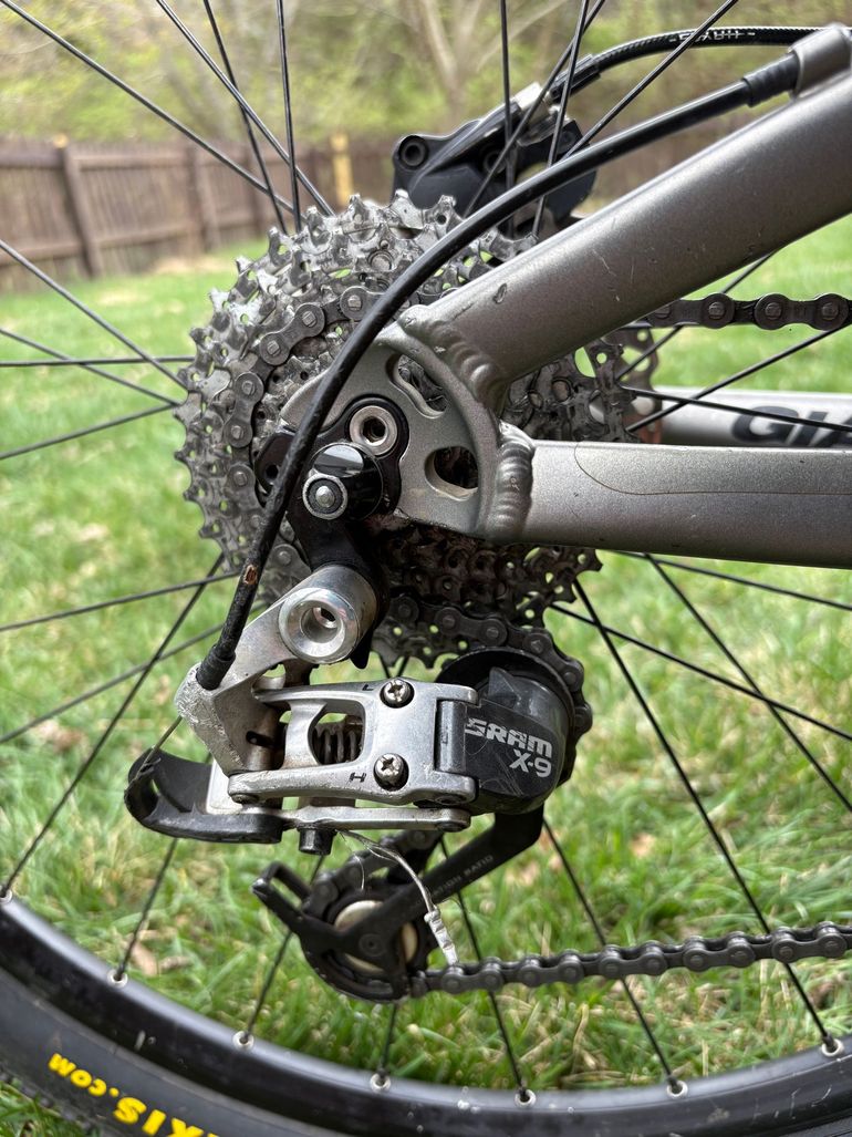 Used Giant Trance 1 2007 Mountainbike, Light Gray — image 3 of 8