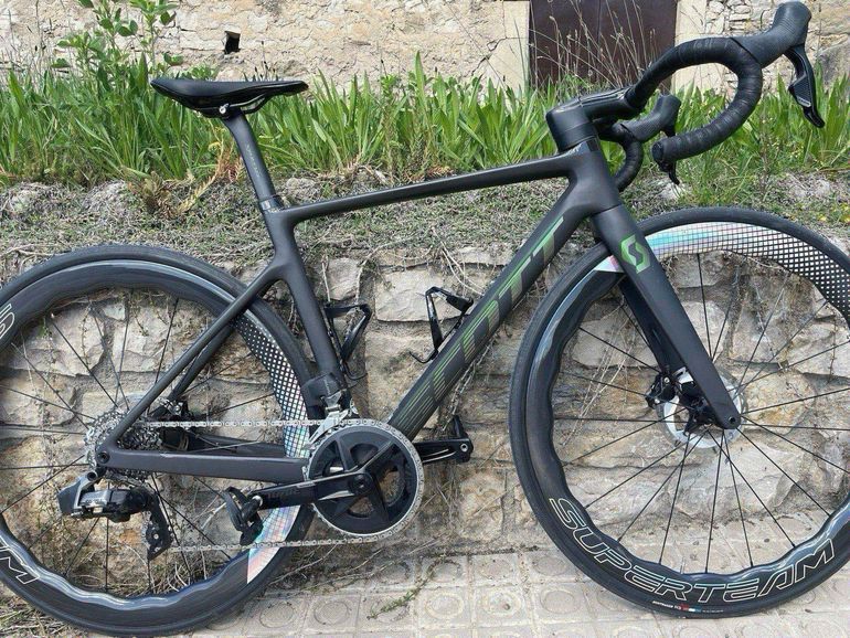Used Scott Addict 10 2024 2024 Road & Gravel, Black — image 1 of 4