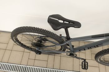 Brugt Cube AIM XS 27.5 2024 Mountainbike — billede 7 af 10