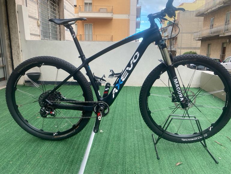 Used Axevo axsevo 2015 Mountainbike, Black — image 2 of 11