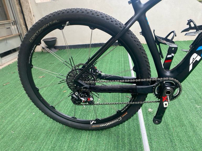 Used Axevo axsevo 2015 Mountainbike, Black — image 6 of 11