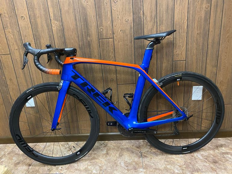 Used Trek Madone 9.9 2018 2018 Road & Gravel, Blue — image 17 of 34