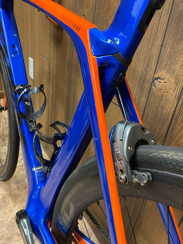 Used Trek Madone 9.9 2018 2018 Road & Gravel, Blue — image 25 of 34