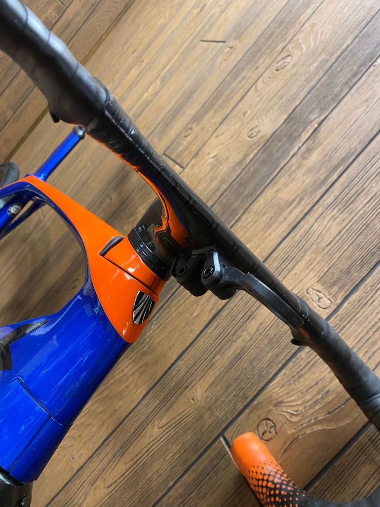 Used Trek Madone 9.9 2018 2018 Road & Gravel, Blue — image 4 of 34