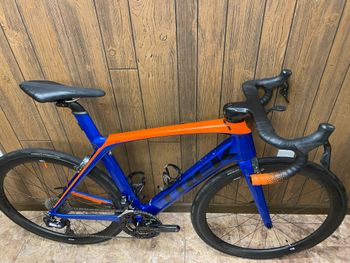 Used Trek Madone 9.9 2018 2018 Road & Gravel, Blue — image 16 of 34