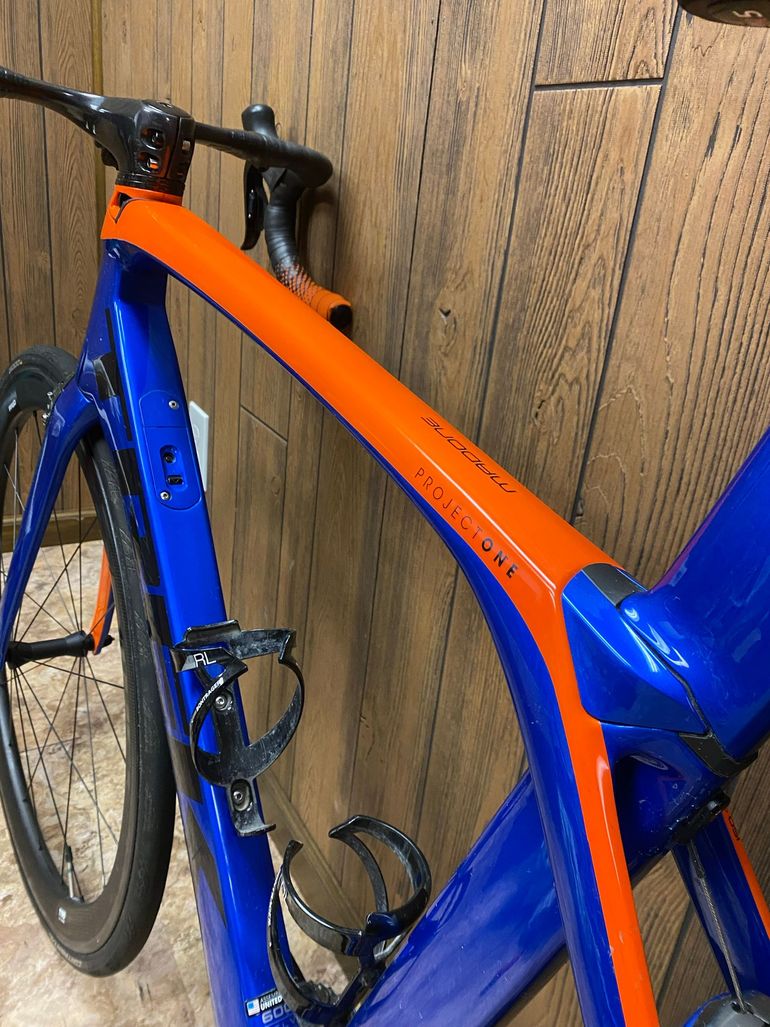 Used Trek Madone 9.9 2018 2018 Road & Gravel, Blue — image 26 of 34