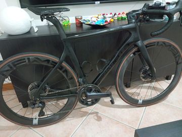 Used Pinarello Paris ultegrad2 12 v 2021 2021 Road & Gravel