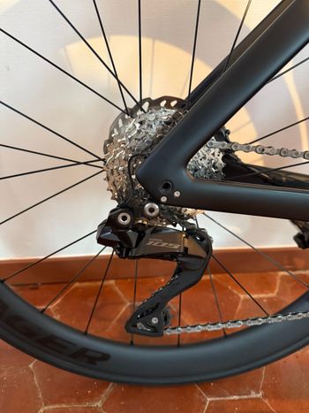 Used Trek Madone SL 6 Gen 7 2024 2024 Road & Gravel, Black — image 6 of 7