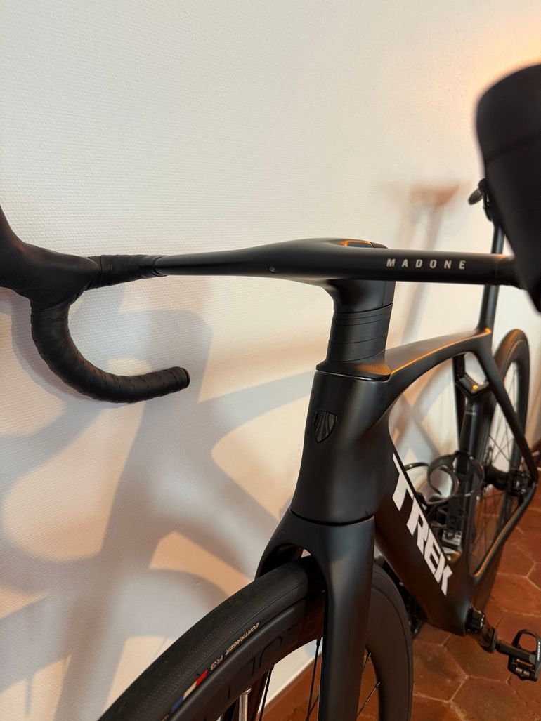 Used Trek Madone SL 6 Gen 7 2024 2024 Road & Gravel, Black — image 7 of 7