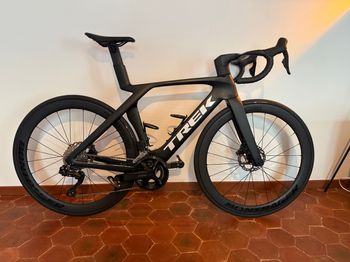 Used Trek Madone SL 6 Gen 7 2024 2024 Road & Gravel, Black — image 1 of 7