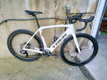 Trek Domane+ SLR 9 AXS 2024 2024 Road & Gravel usato
