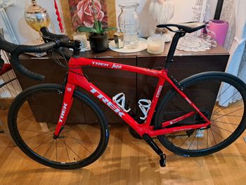 Used Trek Émonda SLR 8 2018 2018 Road & Gravel, Red — image 2 of 18