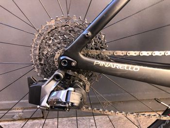 Pinarello Nytro SRAM Rival eTap AXS 2024 Road & Gravel usato, Blu — immagine 5 di 11