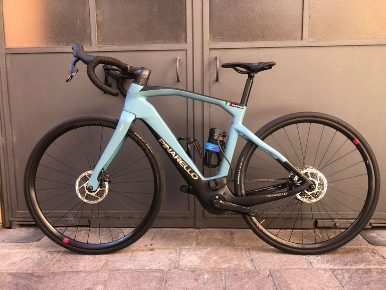 Pinarello Nytro SRAM Rival eTap AXS 2024 Road & Gravel usato, Blu — immagine 2 di 11