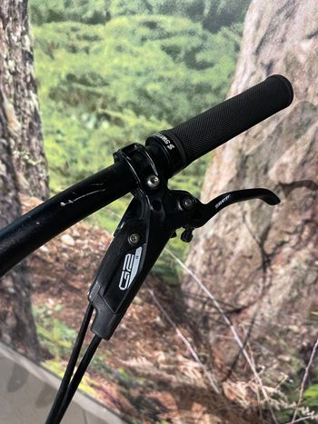 Used Specialized Enduro Pro 650b 2018 2018 Mountainbike, Green, 27.5 — image 11 of 13