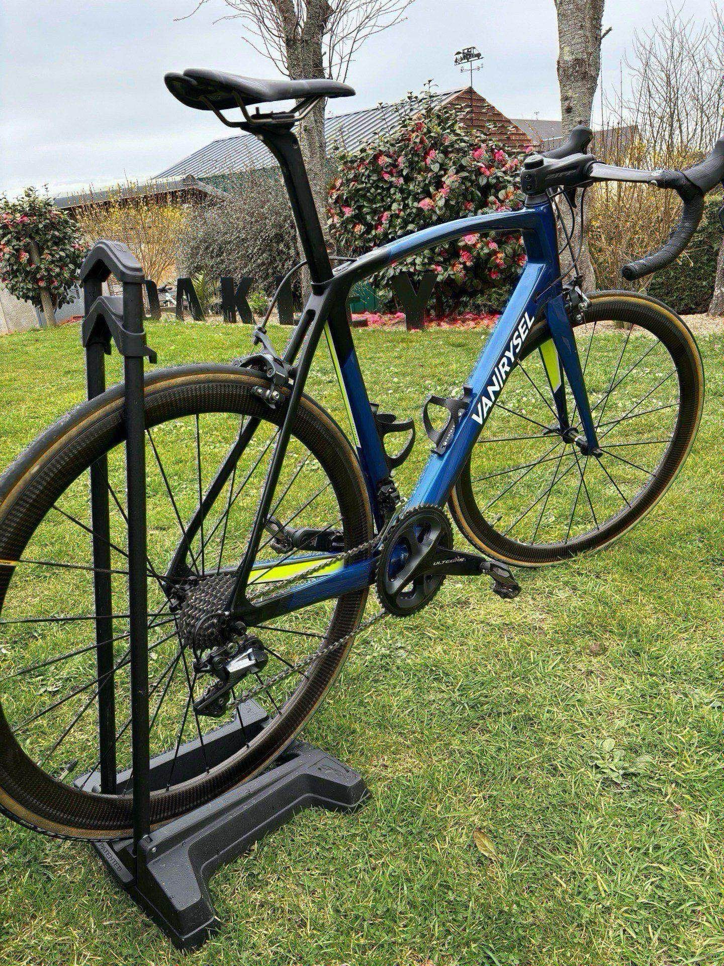 Rcr Van Rysel Ultra Cf Road Bike Van Rysel RCR 940 CF Carbon Road