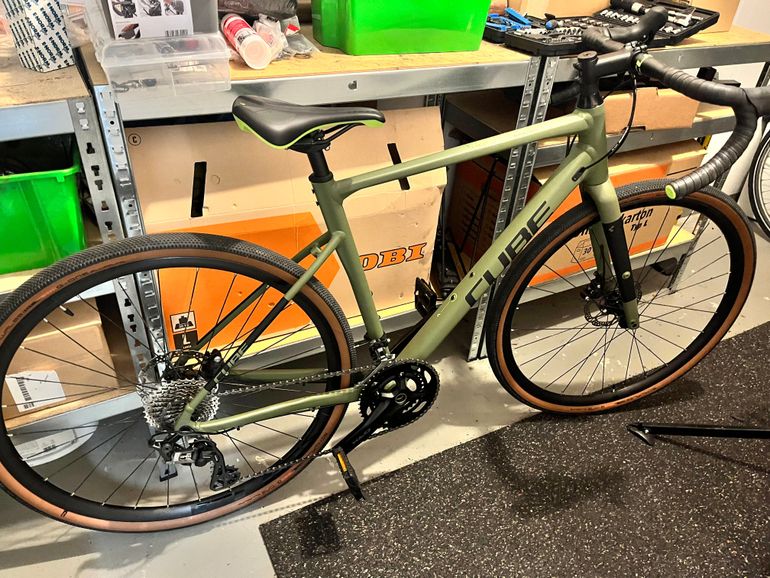 Used CUBE NUROAD RACE 2022 2022 Road & Gravel, Green — image 3 of 4
