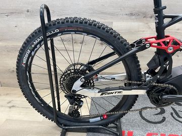 Used Fantic XMF 1.7 2024 2024 Mountainbike, White, 29, 27.5 — image 3 of 6
