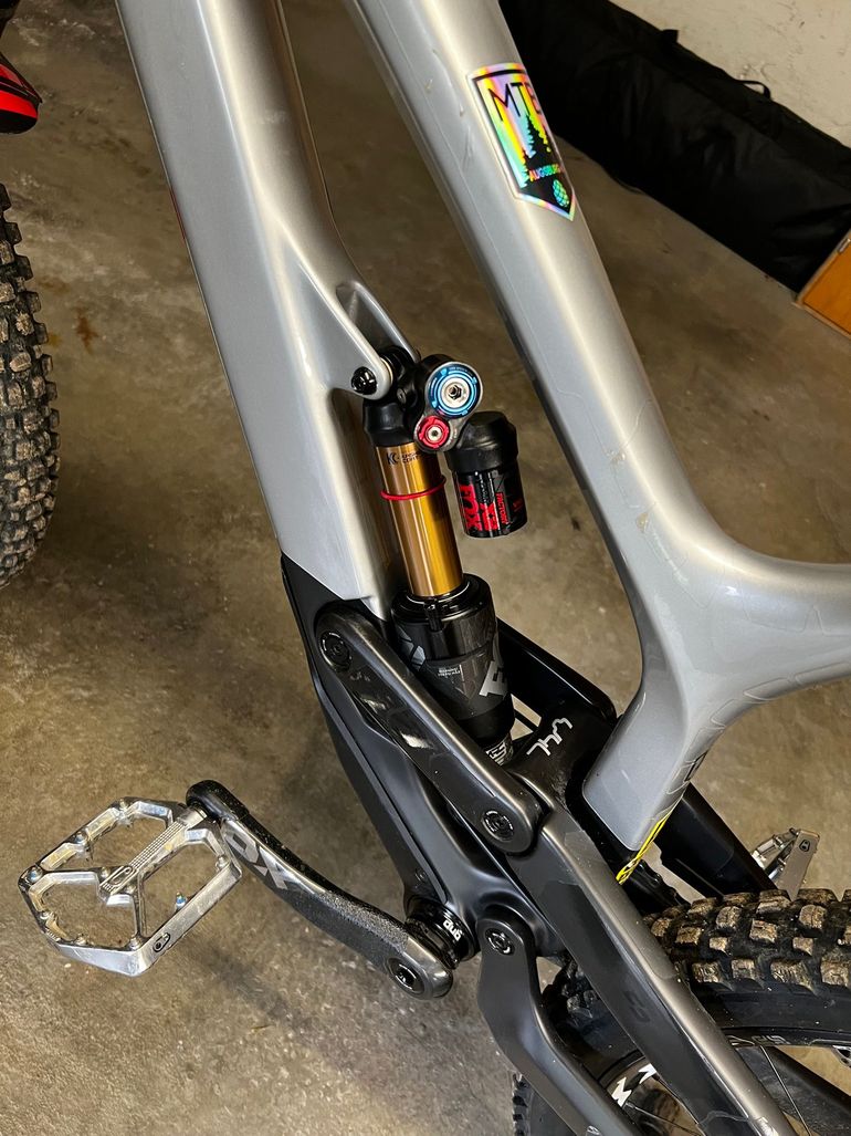 Brugt YT Industries Tues Pro Race 27 2022 2022 Mountainbike — billede 6 af 9