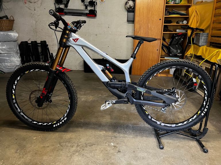 Brugt YT Industries Tues Pro Race 27 2022 2022 Mountainbike — billede 9 af 9