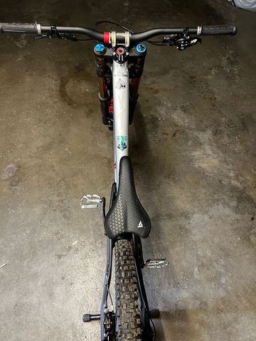 Brugt YT Industries Tues Pro Race 27 2022 2022 Mountainbike — billede 8 af 9
