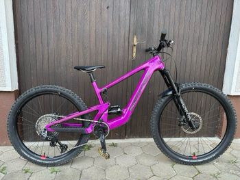 Santa Cruz, Heckler SL