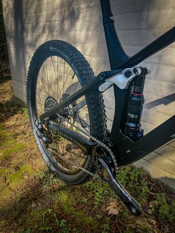 Used YT Industries Izzo SRAM GX Eagle AXS 2022 Mountainbike, Black — image 4 of 8