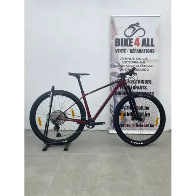 Used Merida Big Nine XT 2023 Mountainbike, Red — image 2 of 3