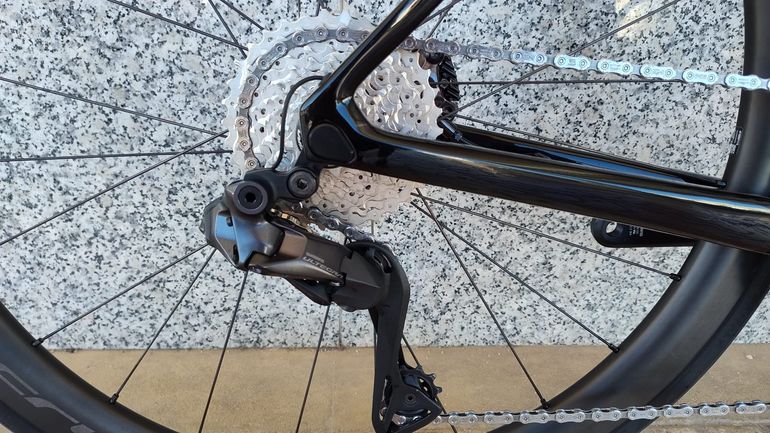 Colnago V4Rs 2025 2025 Road & Gravel usato, Nero — immagine 8 di 14