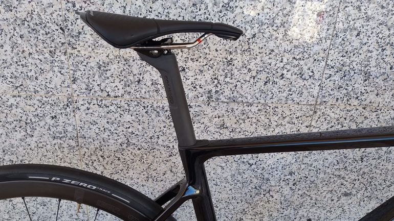 Colnago V4Rs 2025 2025 Road & Gravel usato, Nero — immagine 6 di 14