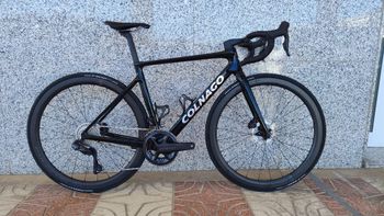 Colnago V4Rs 2025 2025 Road & Gravel usato, Nero — immagine 1 di 14