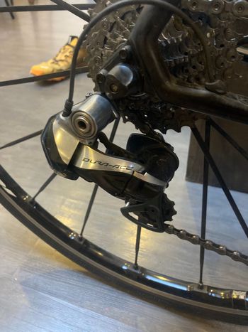 Used Focus IZALCO RACE 9.8 2019 2019 Road & Gravel, Black — image 5 of 10