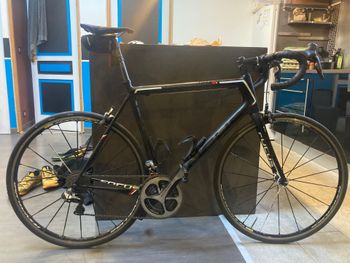 Used Focus IZALCO RACE 9.8 2019 2019 Road & Gravel, Black — image 1 of 10