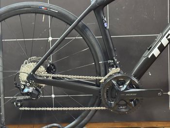 Trek Domane SL 5 Gen 4 2025 2025 Road & Gravel de segunda mano, Negro — imagen 2 de 3