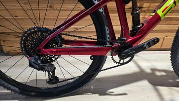 Used BMC Fourstroke 01 ONE 2022 2022 Mountainbike, Red, 29 — image 2 of 3