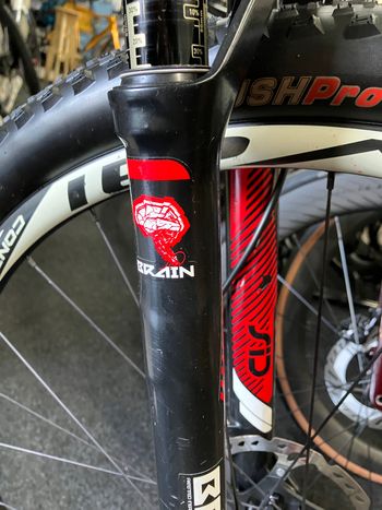 Used Specialized IPIC HT 2020 Mountainbike, Black — image 3 of 9